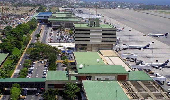 Аэропорт Майкетии имени Симона Боливара